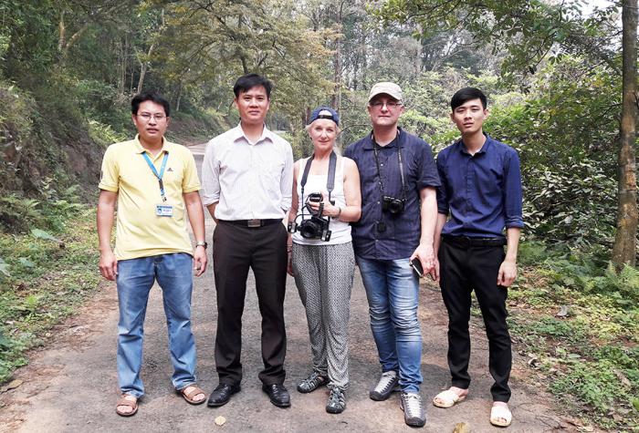 Pham Thanh Ha, Prof. H. Van Sam, E. Kozlowski, Prof. G. Kozlowski, Trinh Van Thanh (Botanic Garden of VNUF)